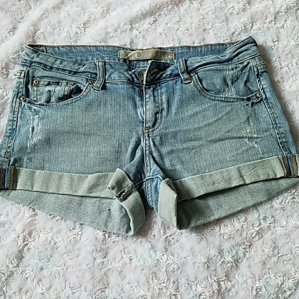 Light denim shorts